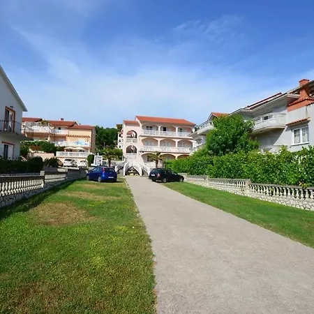 Penzion In With Balcony, Wifi 4620-96 *