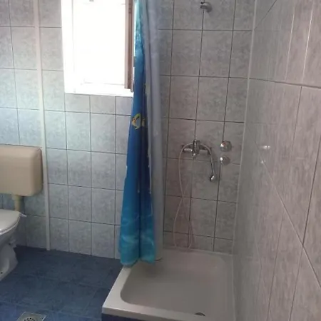 Penzion In With Balcony, Wifi 4620-96 Lopar